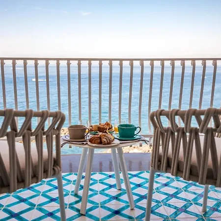 Вилла Stunning View On The Sea Of Naples With Pool