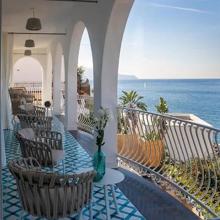 Stunning View On The Sea Of Naples With Pool Вилла *