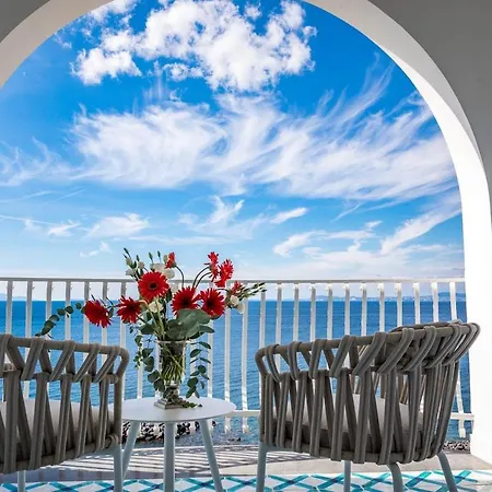 Вилла Stunning View On The Sea Of Naples With Pool